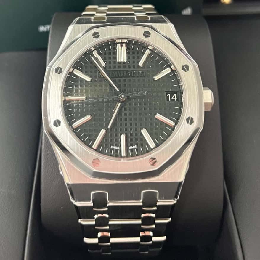 Audemars Piguet Royal Oak Selfwinding 41mm Green Never worn - Model View