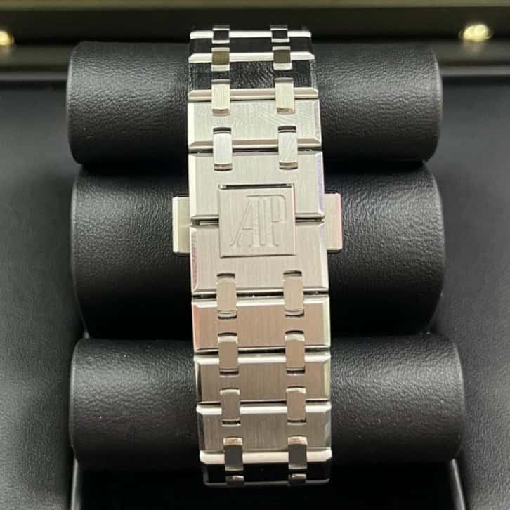 Audemars Piguet Royal Oak Selfwinding 37mm Blue Never worn - Model View