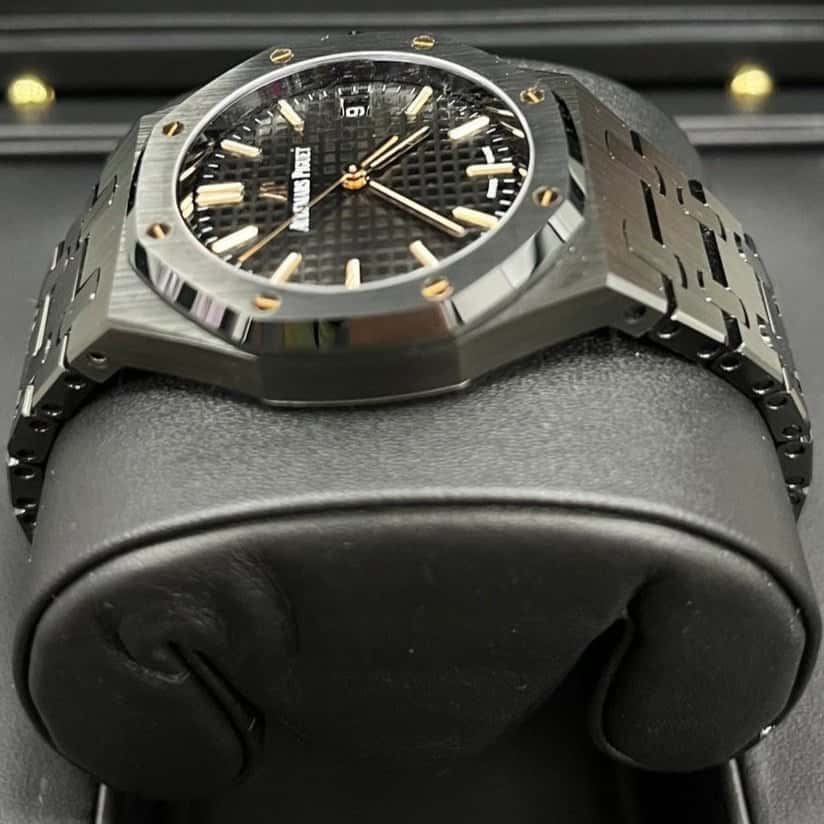 Audemars Piguet Royal Oak Selfwinding 34mm Black Never worn - Back View