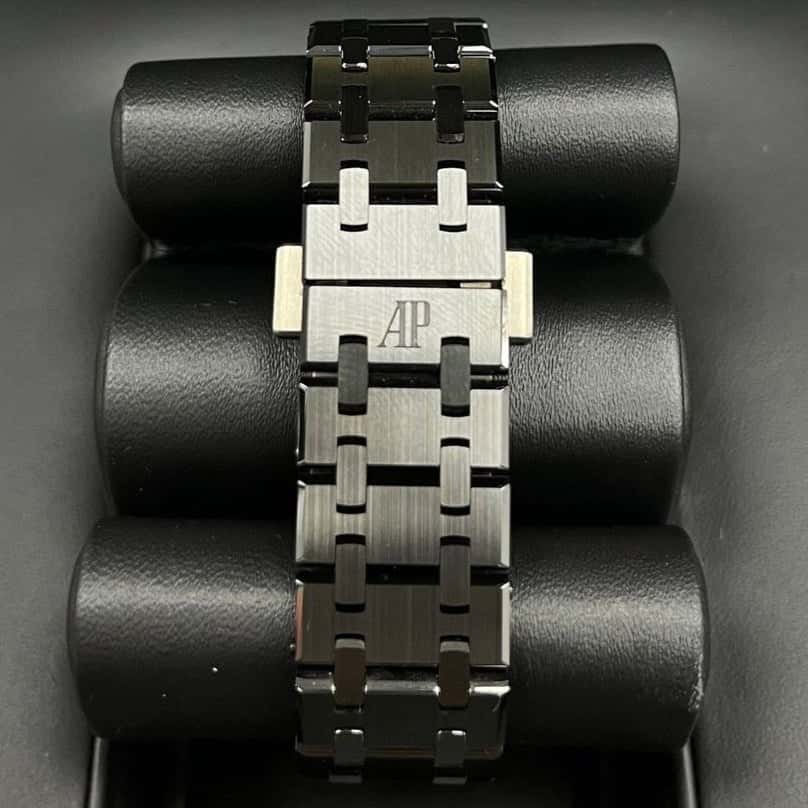 Audemars Piguet Royal Oak Selfwinding 34mm Black Never worn - Box View