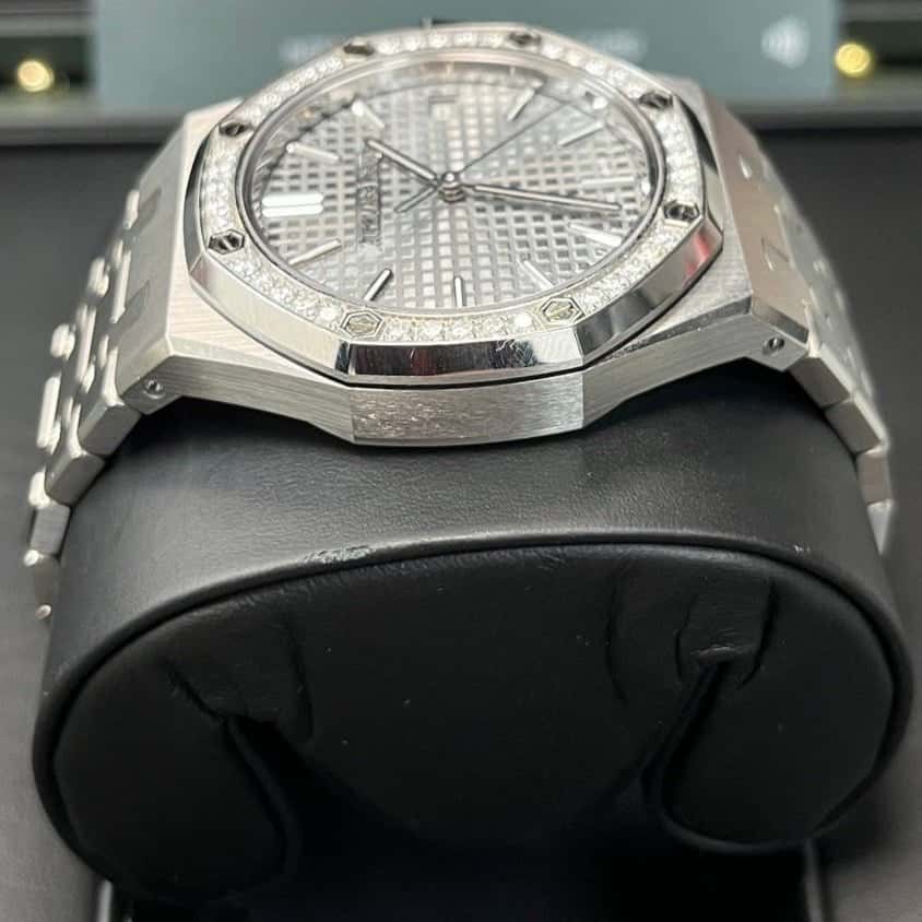 Audemars Piguet Royal Oak Selfwinding 37mm MultiColor Never worn - Back View