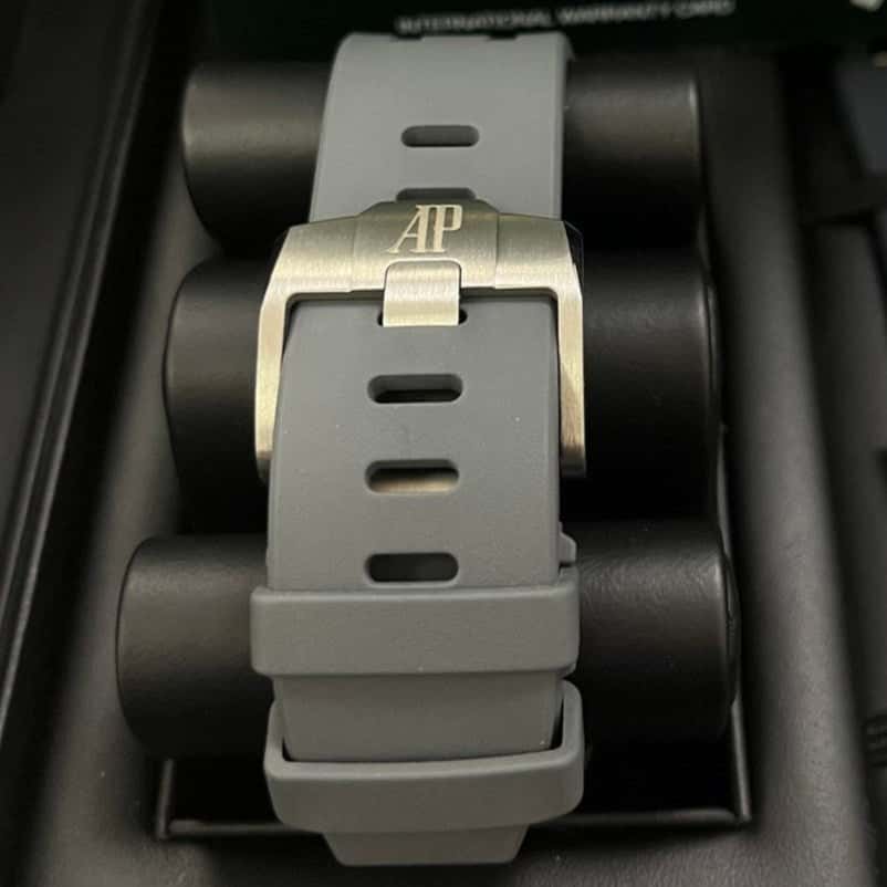 Audemars Piguet Royal Oak Offshore Selfwinding Chronograph 43mm MultiColor Never worn - Box View