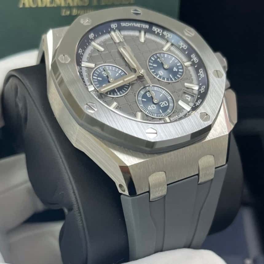 Audemars Piguet Royal Oak Offshore Selfwinding Chronograph 43mm MultiColor Never worn - Inside View