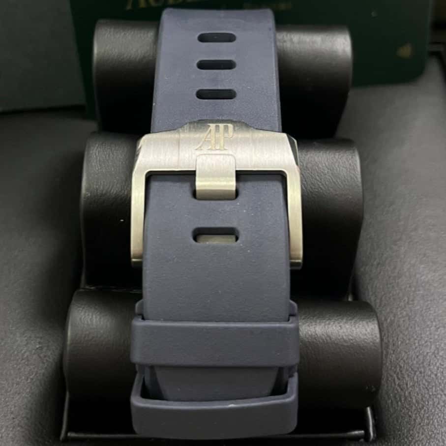 Audemars Piguet Royal Oak Offshore 43mm MultiColor Never worn - Model View