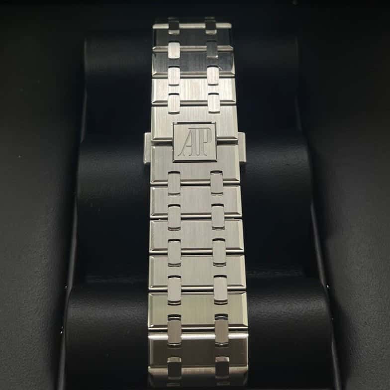 Audemars Piguet Royal Oak 41mm Blue Never worn - Box View