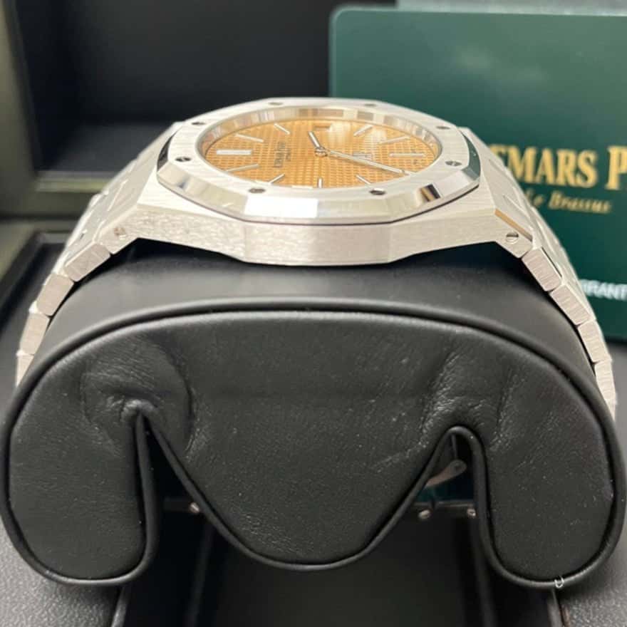 Audemars Piguet Royal Oak 39mm White Never worn - Model View