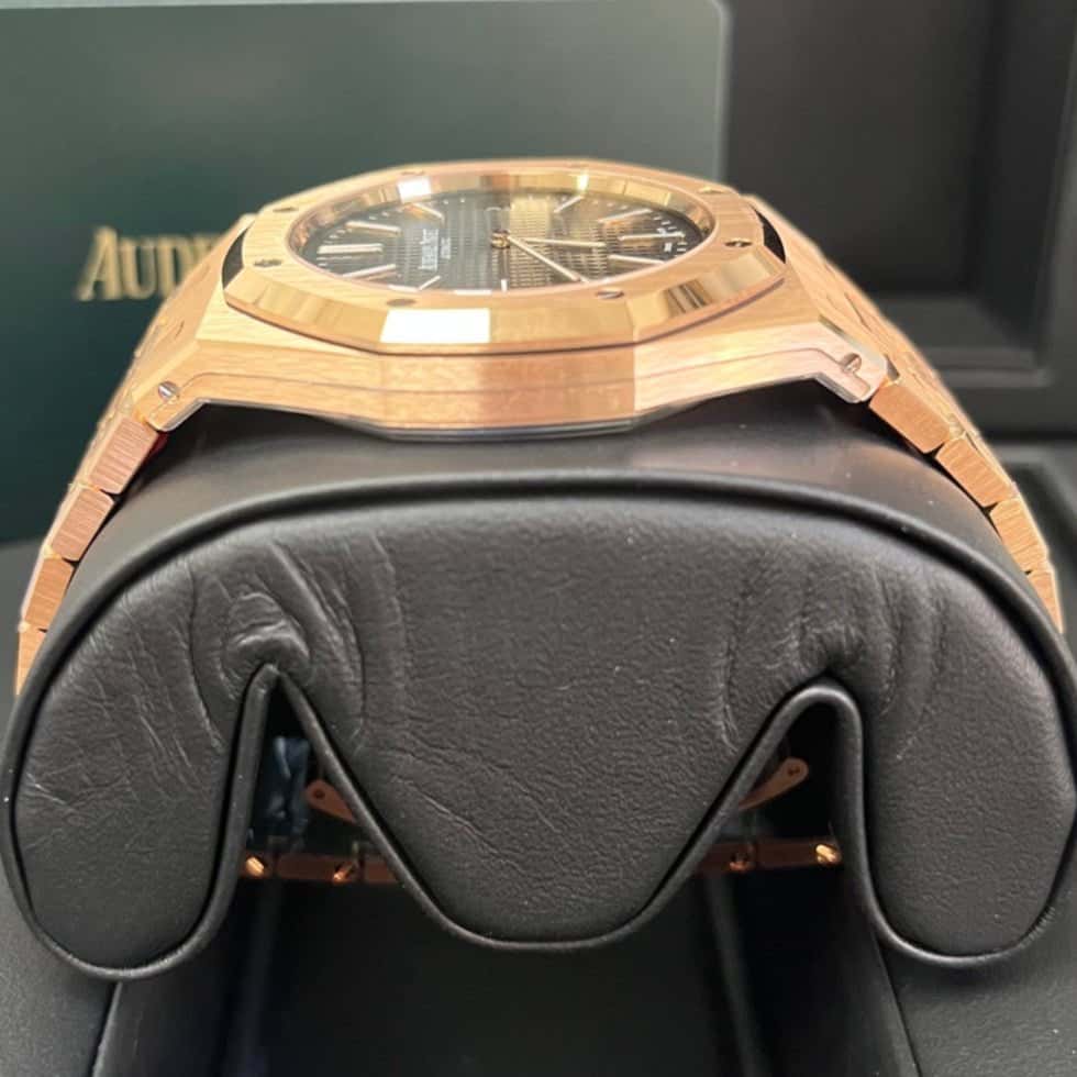 Audemars Piguet Royal Oak 39mm MultiColor Never worn - Model View
