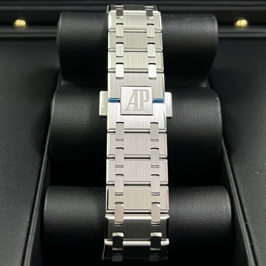 Audemars Piguet Royal Oak 41mm MultiColor Never worn - Model View