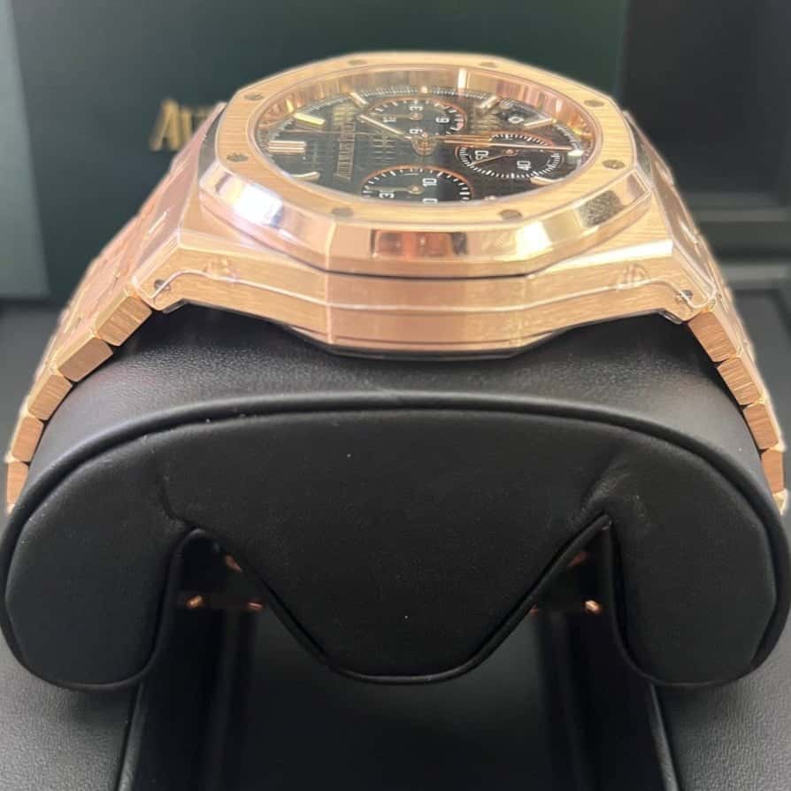 Audemars Piguet Royal Oak Chronograph 41mm Black Never worn - Back View