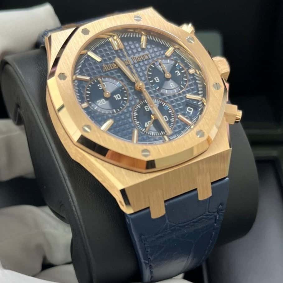 Audemars Piguet Royal Oak Chronograph 41mm Pink Never worn - Model View