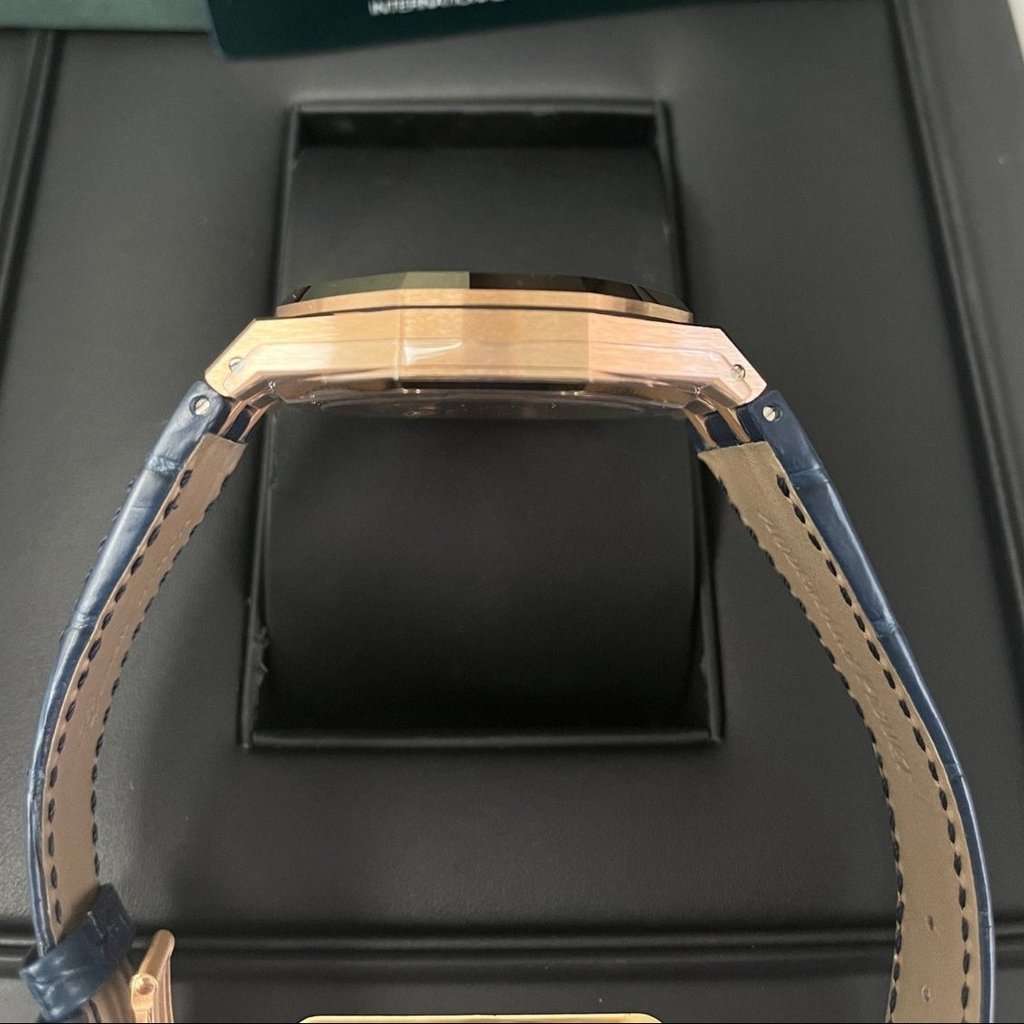 Audemars Piguet Royal Oak 41mm Pink Never worn - Inside View