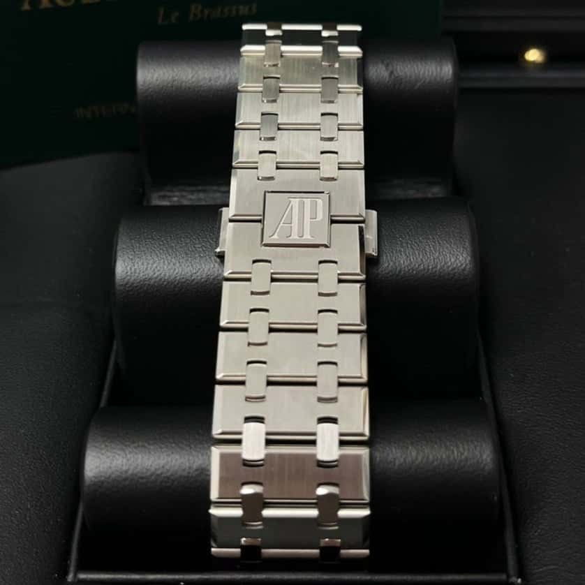Audemars Piguet Royal Oak 41mm Green Never worn - Model View
