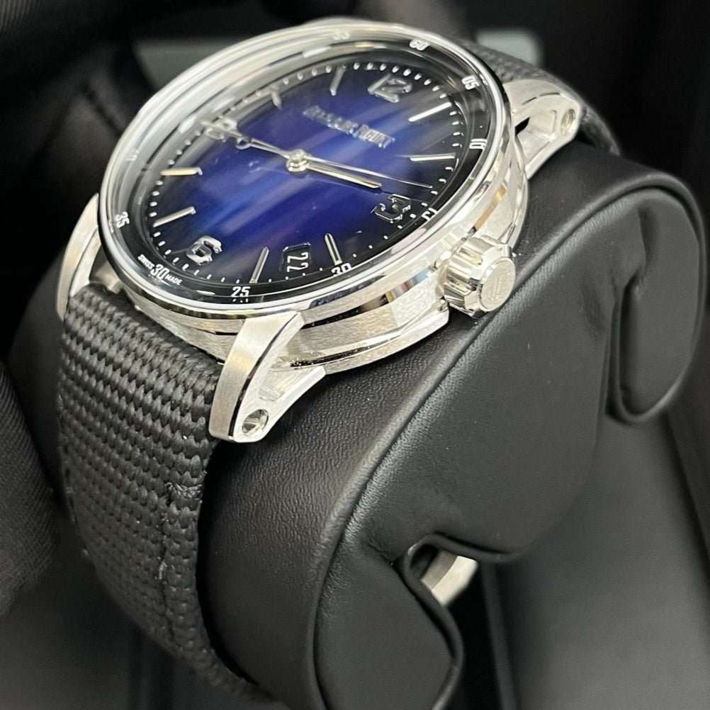 Audemars Piguet CODE 11.59 41mm MultiColor Never worn - Model View