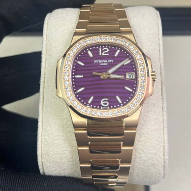 Patek Philippe Nautilus 32mm Pink Never worn - Box View