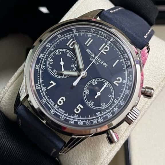 Patek Philippe Complications 41mm White Never worn - Inside View