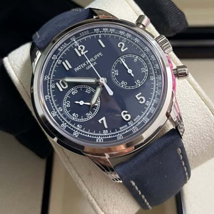 Patek Philippe Complications 41mm White Never worn - Box View