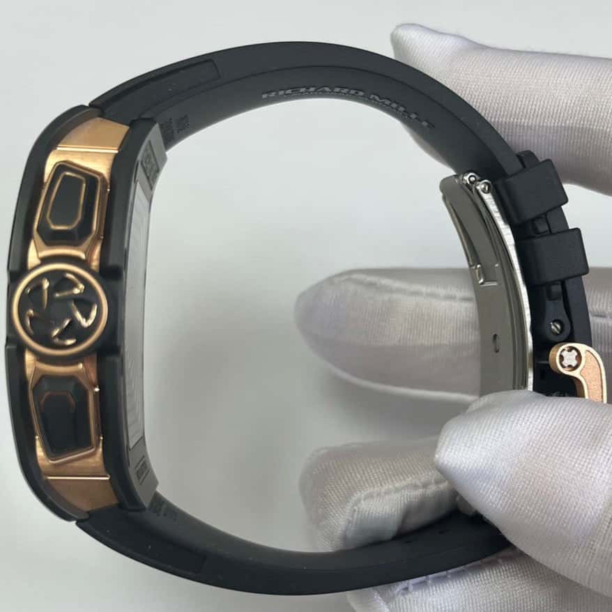 Richard Mille RM72-01 Automatic Winding Lifestyle Flyback Chronograph Black Ceramic Black Never worn - Model View