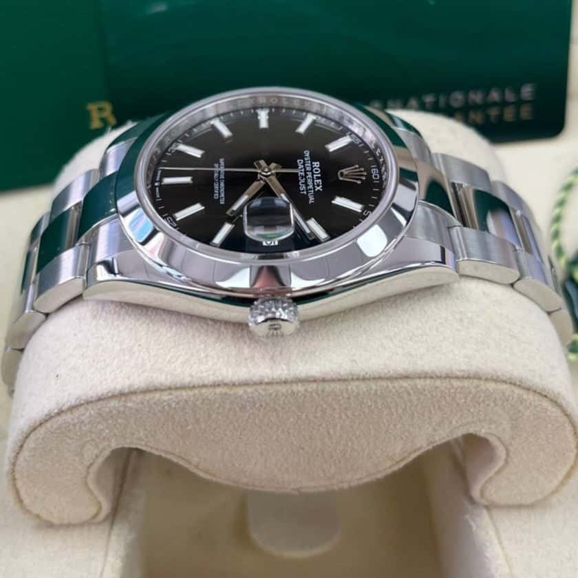 Rolex Datejust 41 Black Never worn - Inside View