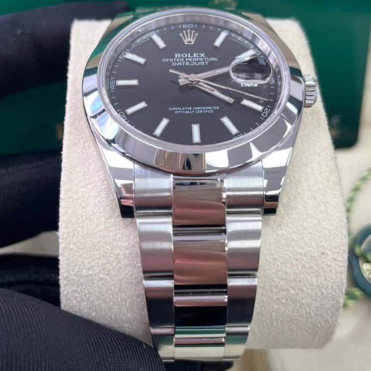 Rolex Datejust 41 Black Never worn - Model View