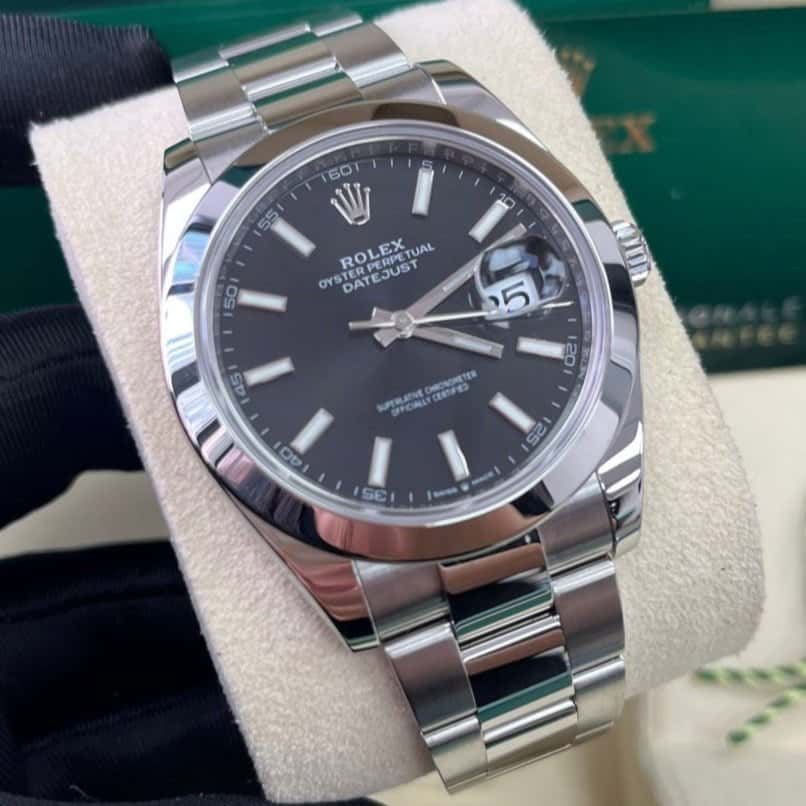 Rolex Datejust 41 Black Never worn - Box View