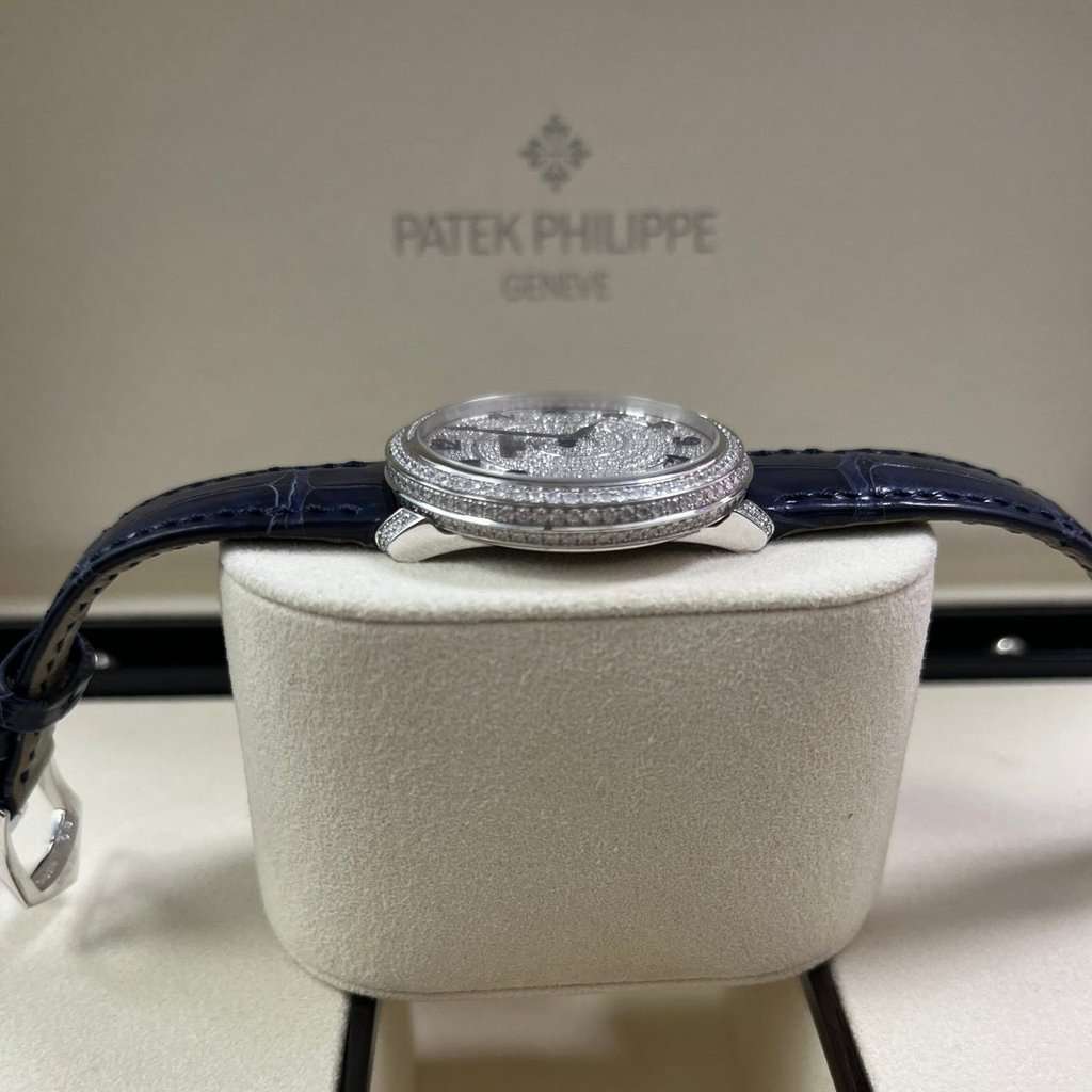 Patek Philippe Calatrava 37mm MultiColor Never worn - Back View