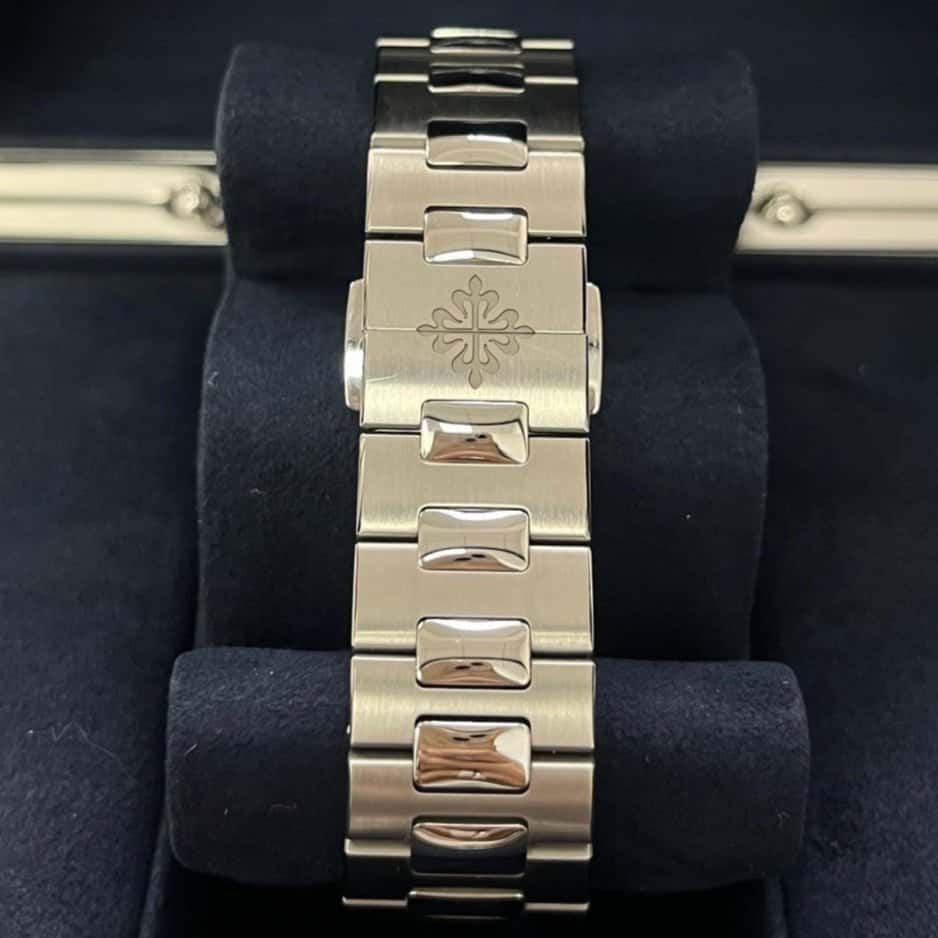 Patek Philippe Cubitus Green Dial 5821/1A 45mm Green Never worn - Model View
