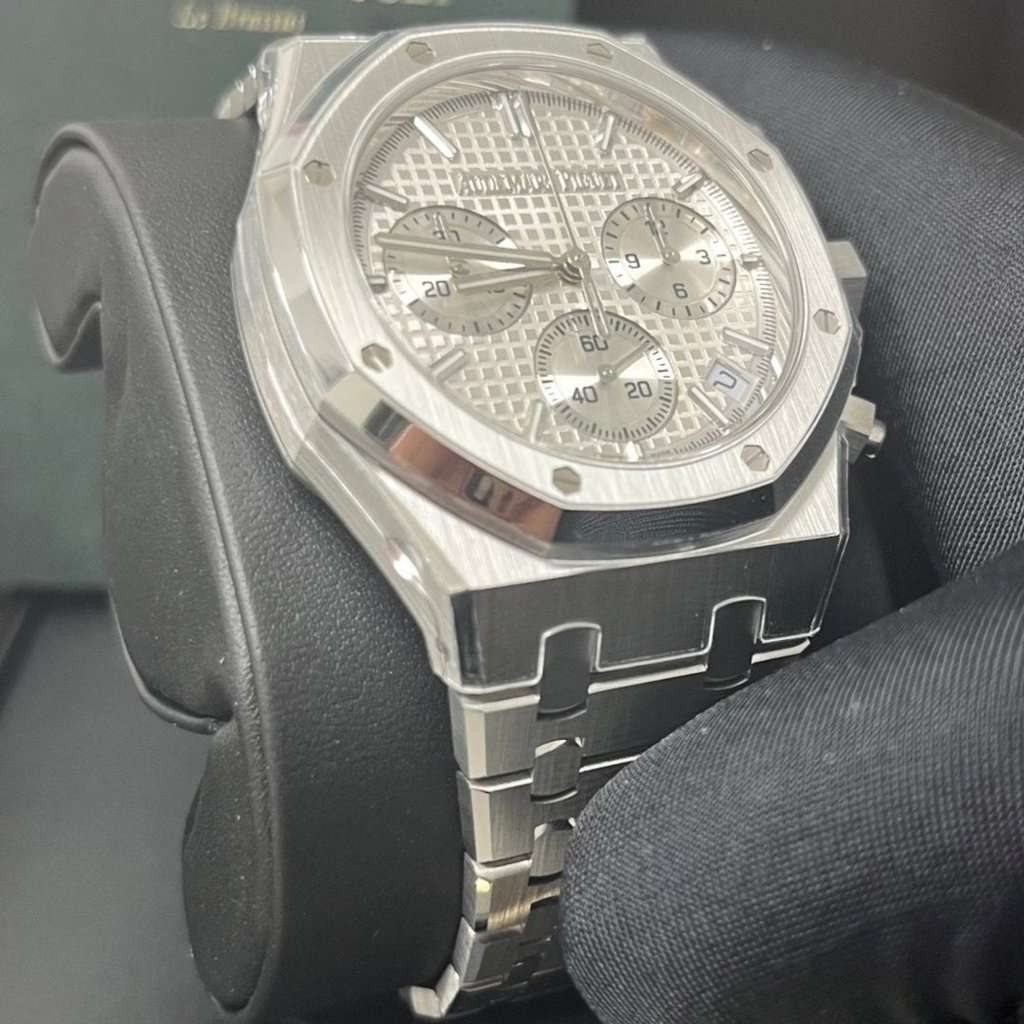 Audemars Piguet ROYAL OAK SELFWINDING CHRONOGRAPH 41mm White Never worn - Inside View