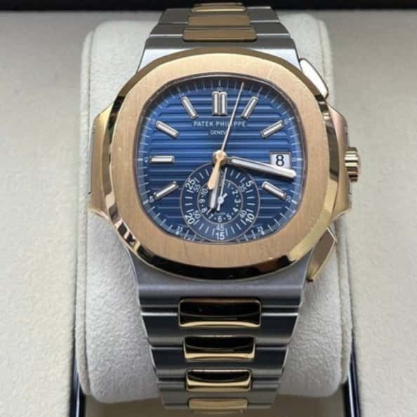 Patek Philippe Nautilus 40mm Blue Never worn - Inside View