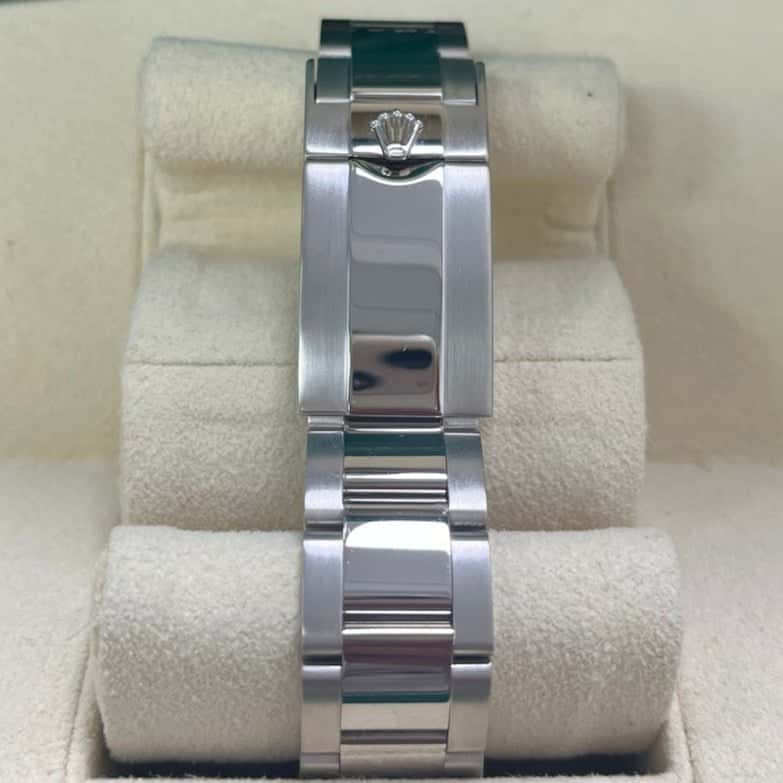 Rolex GMT-Master II 40mm Blue Never worn - Box View