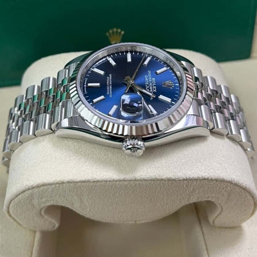 Rolex Datejust 36 Blue Never worn - Inside View