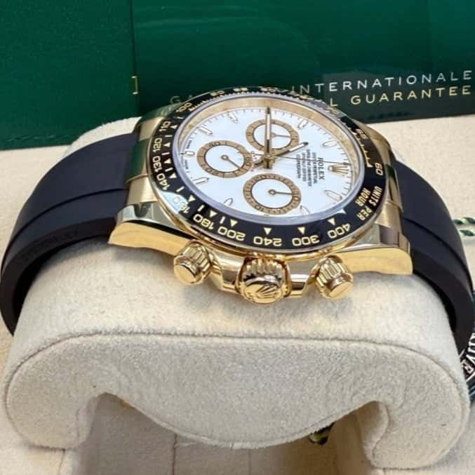 Rolex Daytona 40mm Black Never worn - Inside View