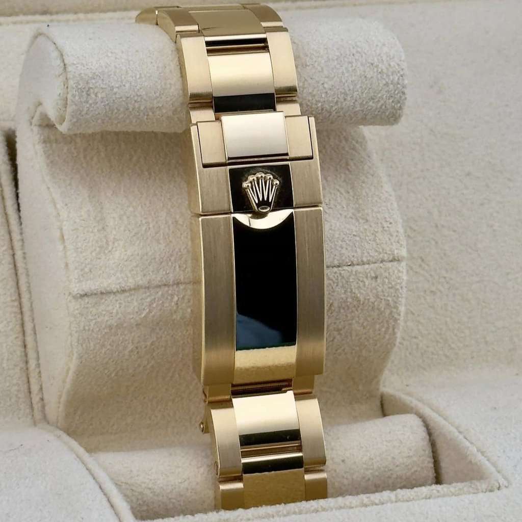 Rolex Yellow Gold White Index Dial Daytona Oyster Bracelet 126508 40mm White Never worn - Model View
