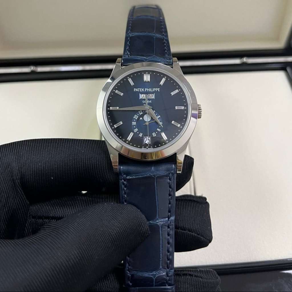 Patek Philippe Annual Calendar Blue Dial 2024 5396G-017 39mm Blue Never worn - Box View