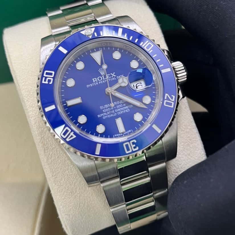 Rolex Submariner 40mm Blue Never worn - Box View