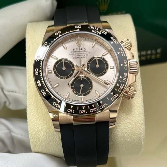 Rolex Daytona 40mm Black Never worn - Box View