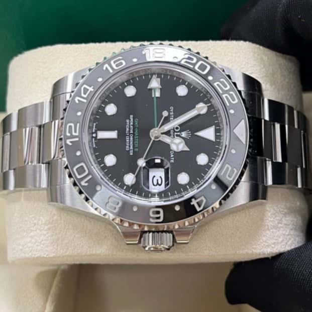 Rolex GMT-Master II 40mm Black Never worn - Box View
