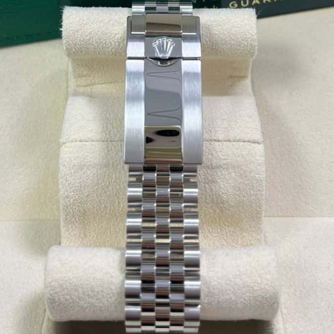 Rolex GMT-Master II 40mm Black Never worn - Model View