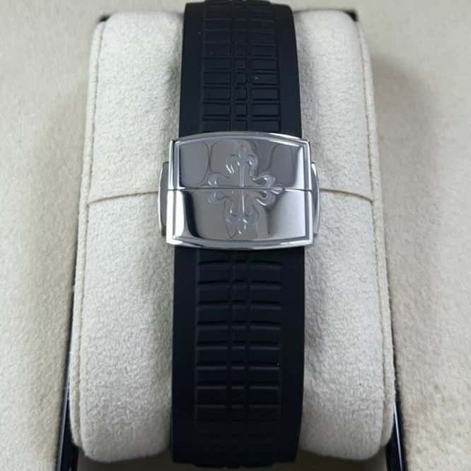 Patek Philippe Aquanaut 41mm MultiColor Never worn - Inside View