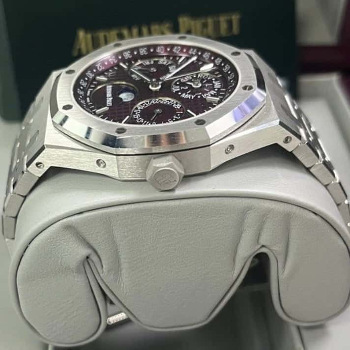 Audemars Piguet Royal Oak Perpetual Calendar 41mm Red Never worn - Back View