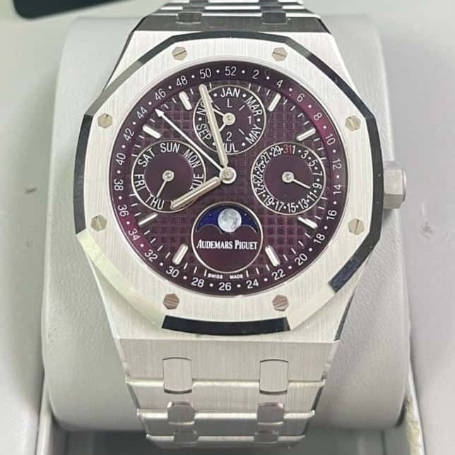 Audemars Piguet Royal Oak Perpetual Calendar 41mm Red Never worn - Model View