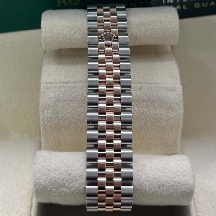 Rolex Datejust 31 Pink Never worn - Box View