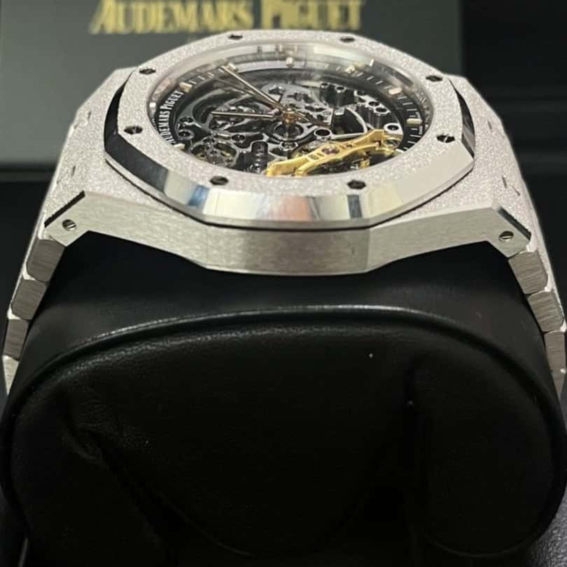 Audemars Piguet Royal Oak 41mm Gold Never worn - Inside View