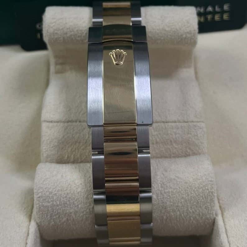 Rolex Datejust 36 Gold Never worn - Model View