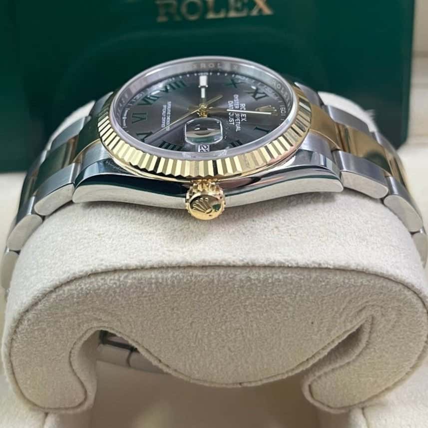Rolex Datejust 36 Gold Never worn - Box View