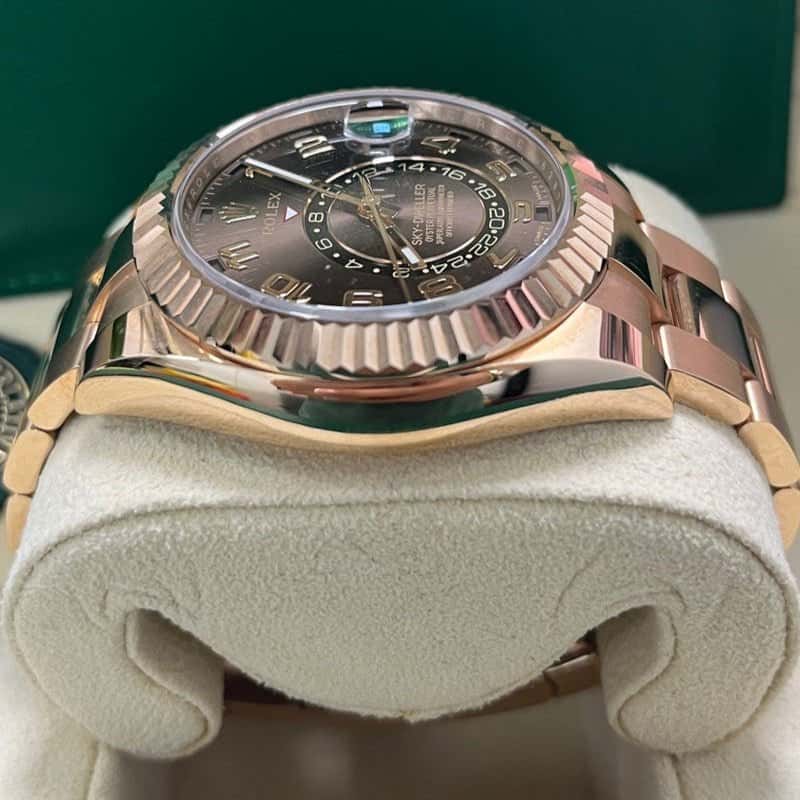 Rolex Sky-Dweller 42mm Pink Never worn - Back View