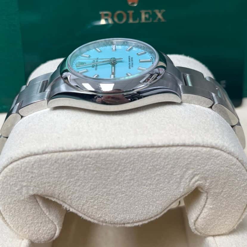 Rolex Oyster Perpetual 31mm Blue Never worn - Box View