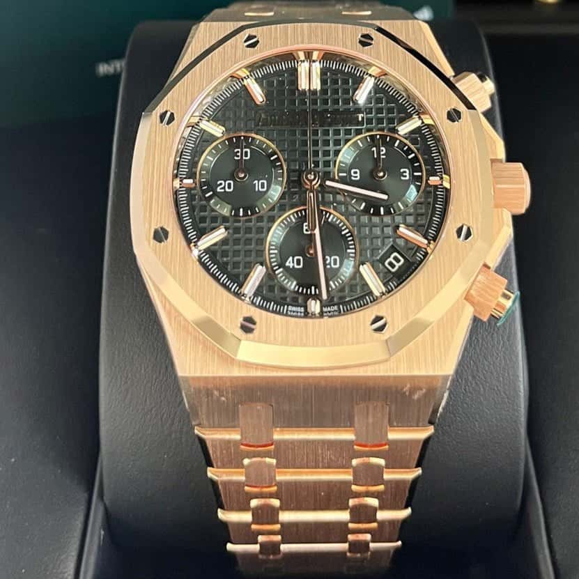 Audemars Piguet Royal Oak Chronograph 41mm Pink Never worn - Model View
