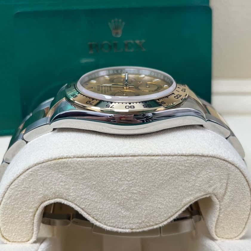 Rolex Daytona 40mm Gold Never worn - Inside View