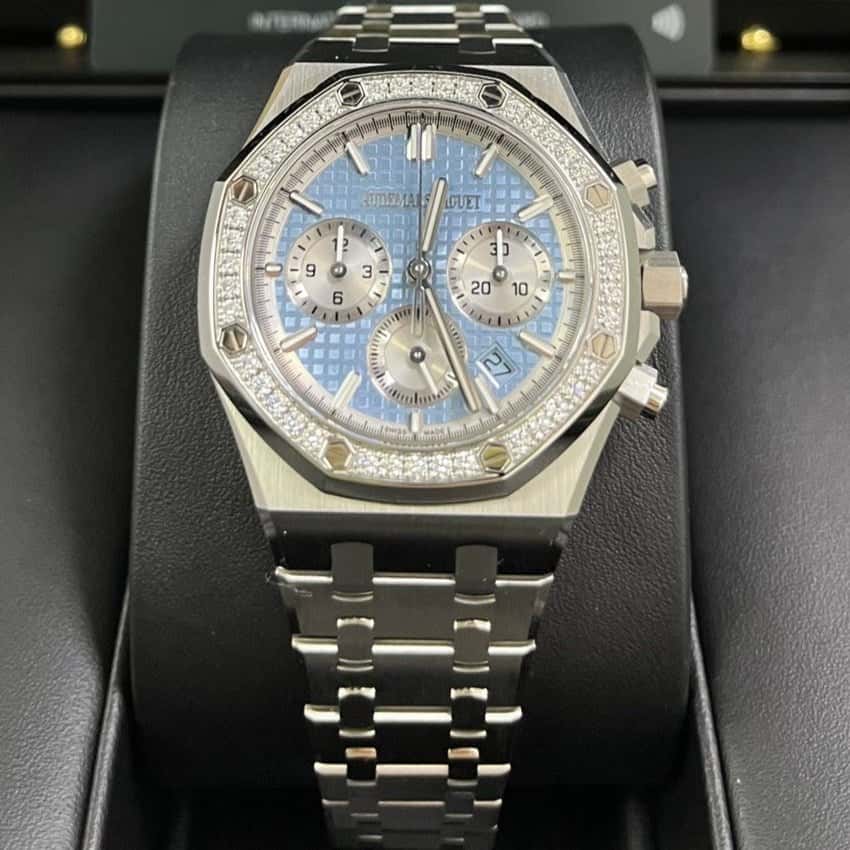 Audemars Piguet Royal Oak Chronograph 38mm MultiColor Never worn - Inside View