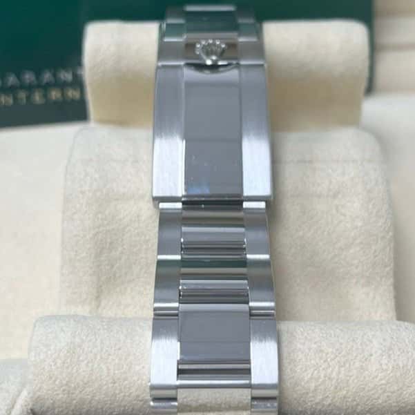 Rolex GMT-Master II 40mm Blue Never worn - Box View